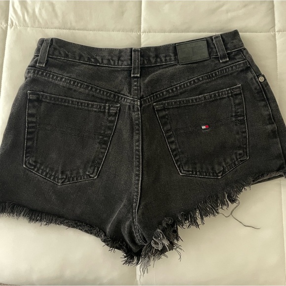 TOMMY HILFIGER SHORTS - Picture 1 of 2